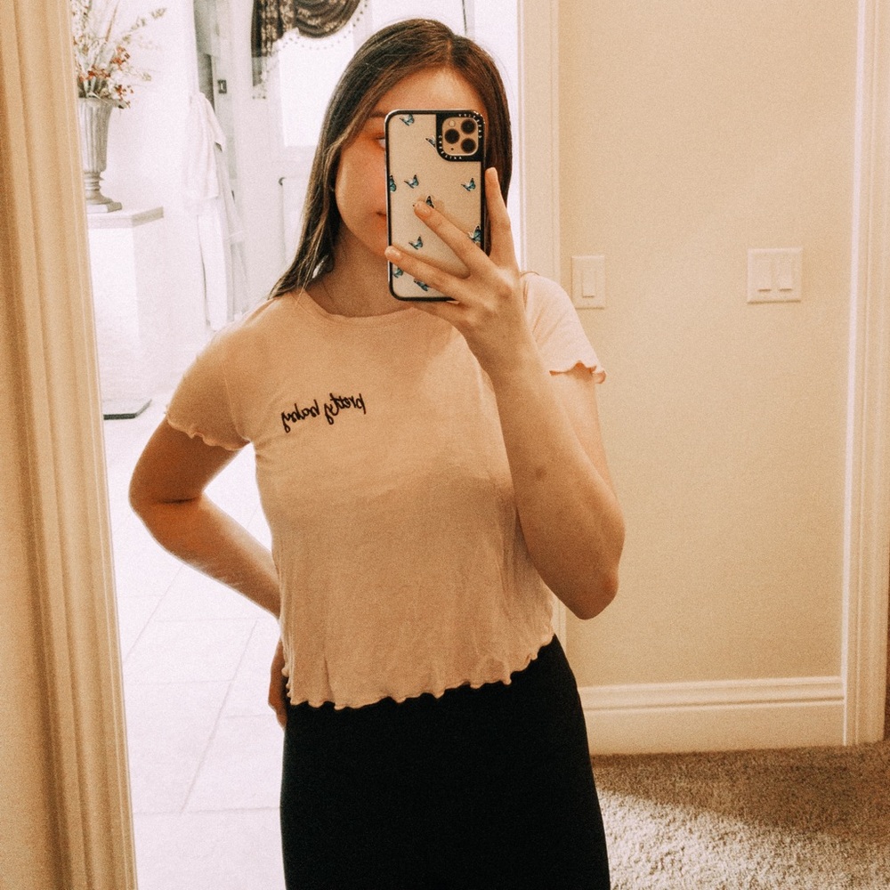SOLD sadie and sage🌺- pink cropped tshirt!!